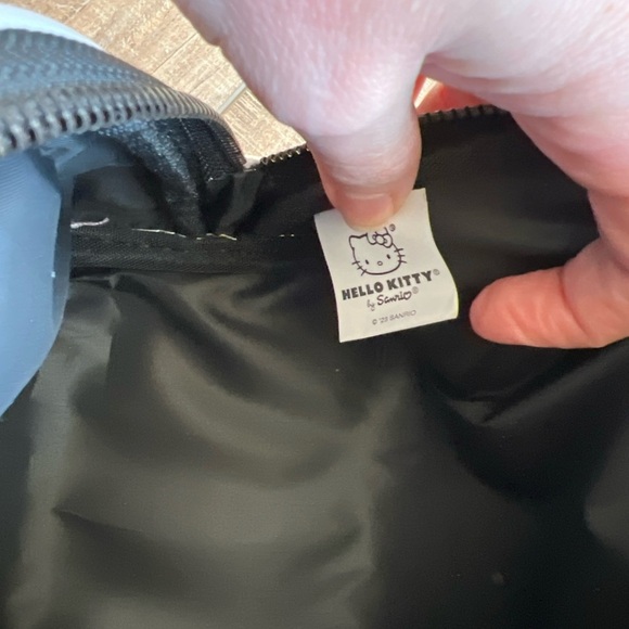 Sanrio White and Pink Cosmetic Bag with Cat Ears and Bow - Picture 7 of 7